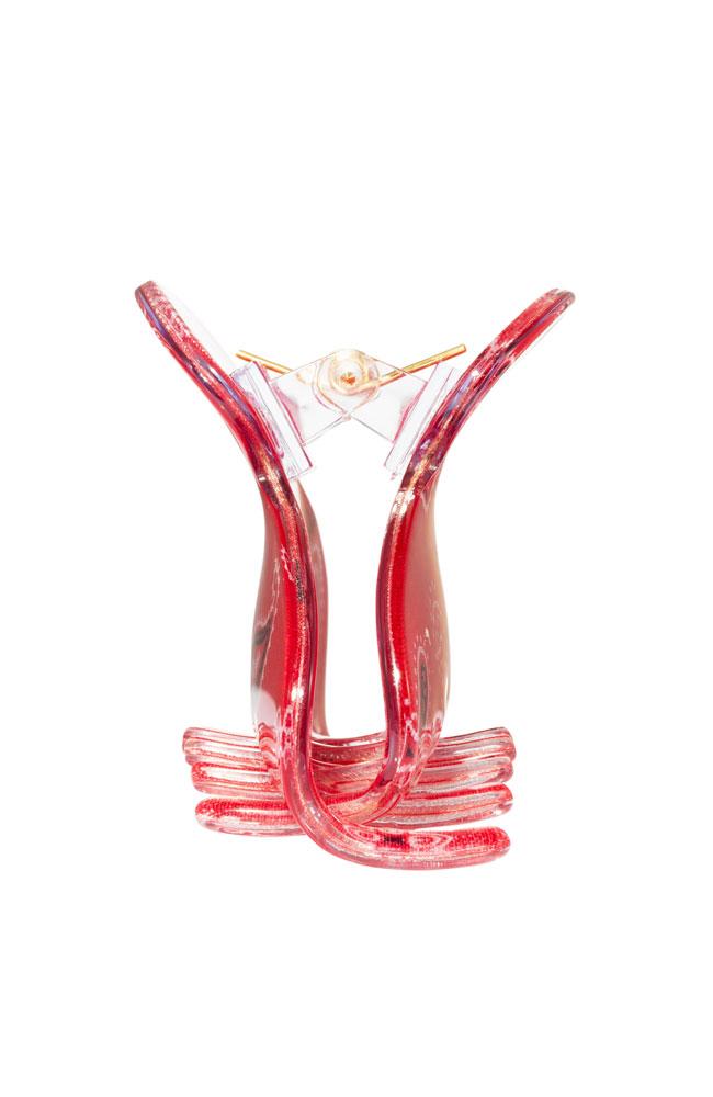 Claw tooth hair clip, side view of strong spring closure