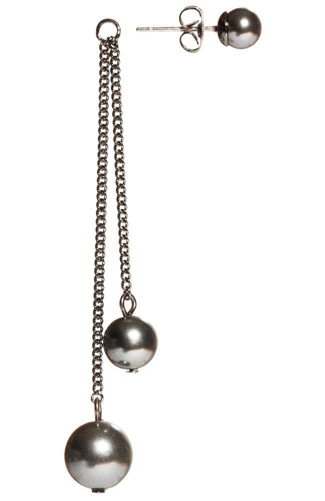 Cosmopolitan Pearl Drop Earrings