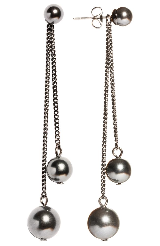 Cosmopolitan Pearl Drop Earrings